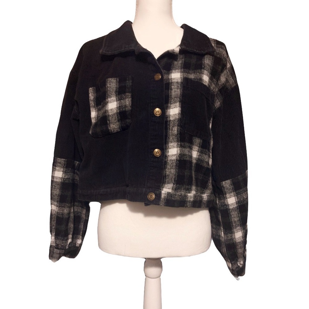 Black Plaid Patchwork Cropped Jacket | Button‎ Front | Size large 100% cotton